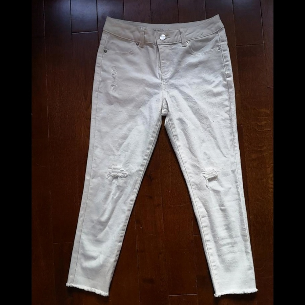 Brand New Calvin Klein Capri Jeans